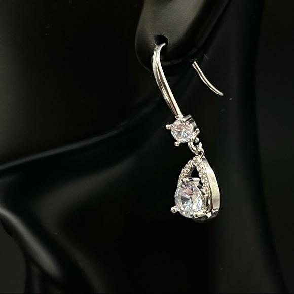 925 Sterling Silver Diamond Dangle Earrings‎ - Picture 8 of 11